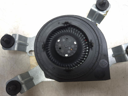 2018 Chrysler 300 Front Seat Fan Blower Lower Motor Right Passenger Side OEM