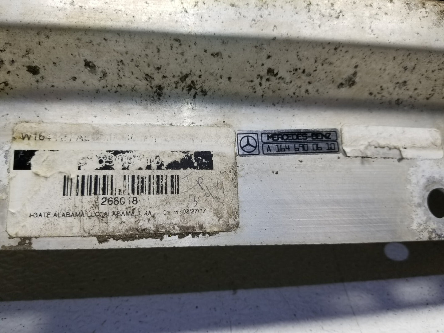2007 Mercedes Ml500 Running Board Bracket Passenger Side Right OEM
