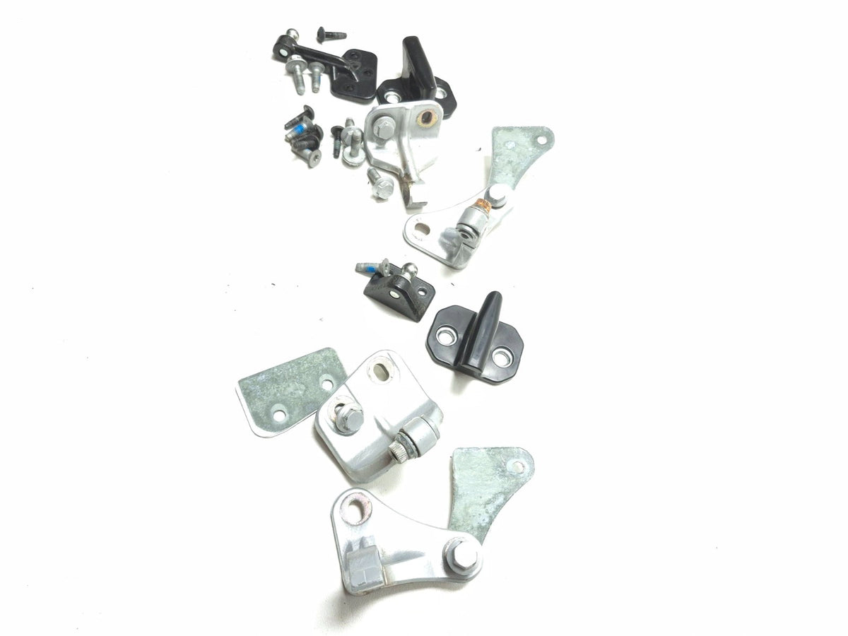 2010 Mercedes S400 Passenger Side Door Hinge & Striker 7pcs W/ Bolt 15pcs OEM