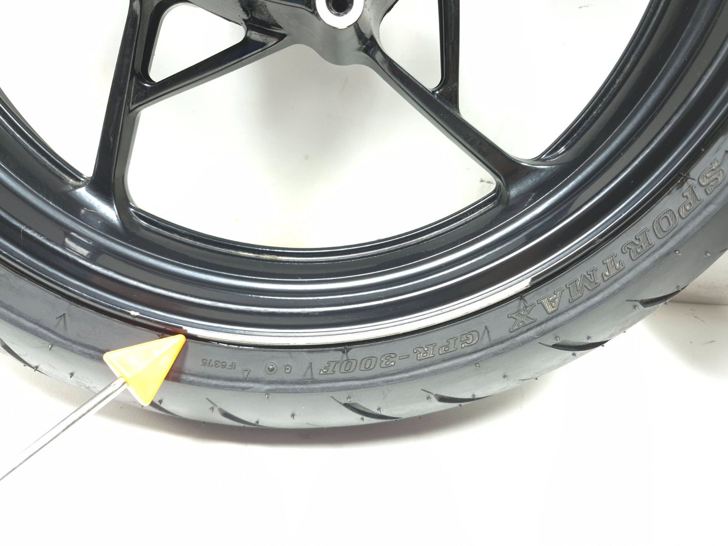 2018 Kawasaki Ninja 650 Ex650 Wheel Rim W/ Tire R17 Dunlop OEM