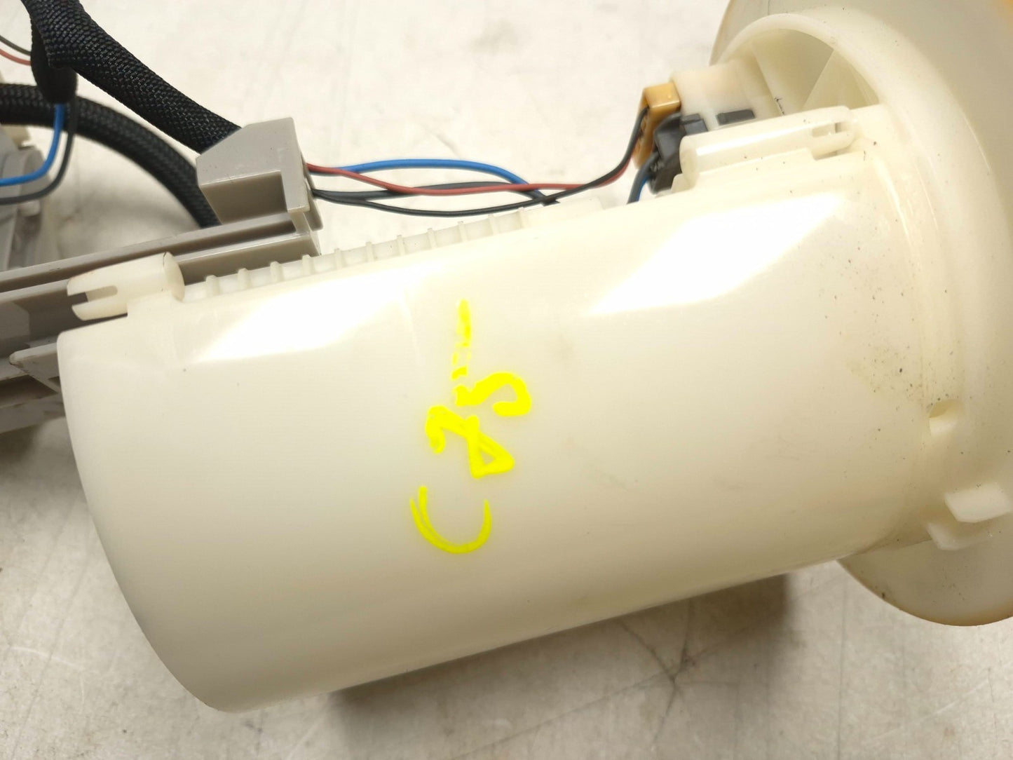 2010 Lexus Hs250h Fuel Pump Assy OEM