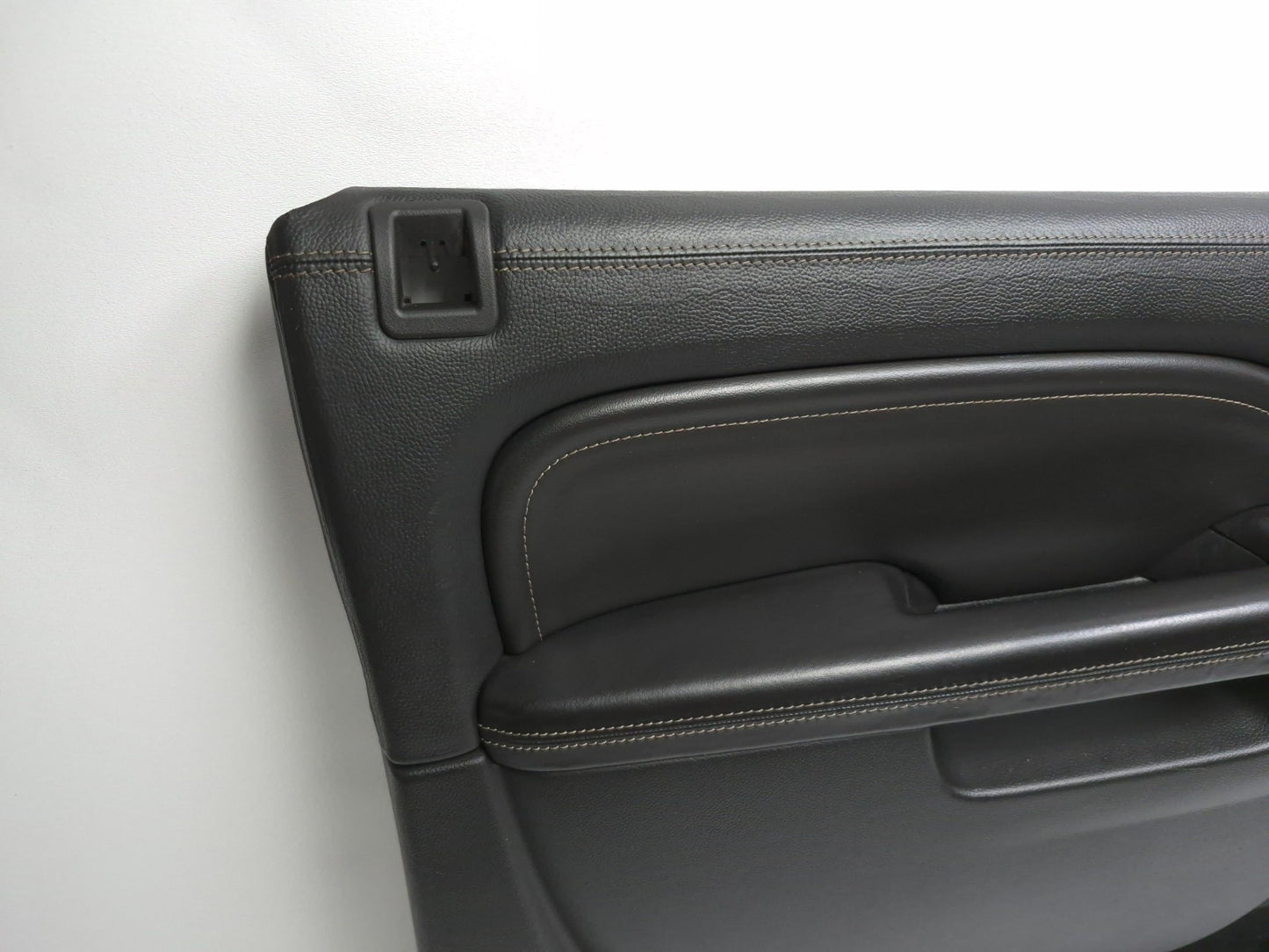 2013 Cadillac Escalade Esv Platinum Front Door Trim Panel Left & Right Pair OEM