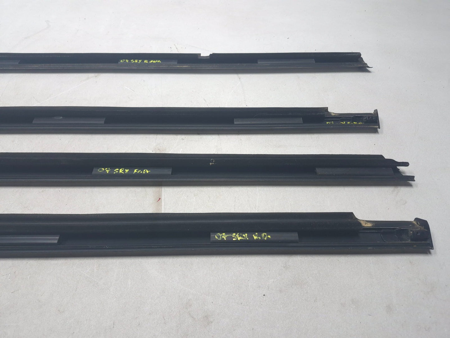 2007 Cadillac SRX Door Belt Chrome Molding Trim Front & Rear 4pcs  OEM