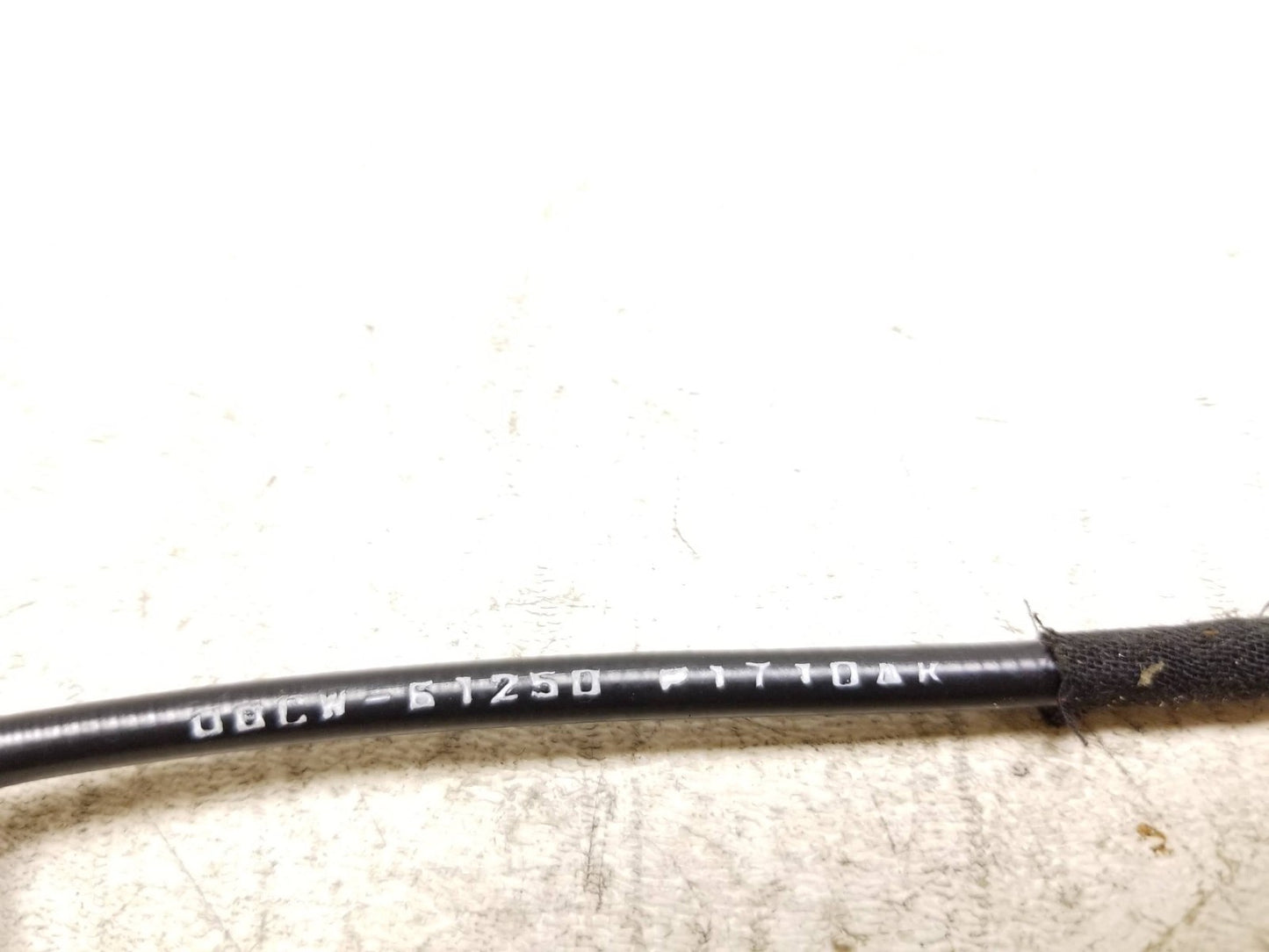 2011 - 2017 Jeep Grand Cherokee Rear Headrest Release Cable Left & Right OEM