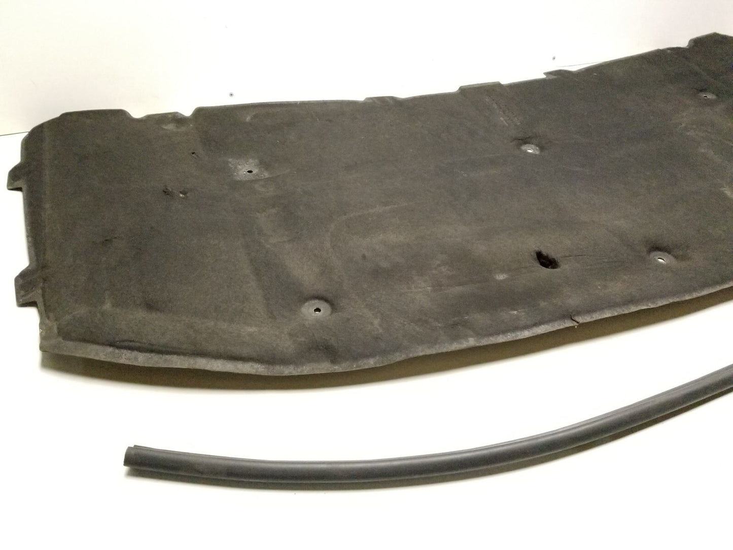 2007 Range Rover Hood Insulation Pad W/ Seal OEM