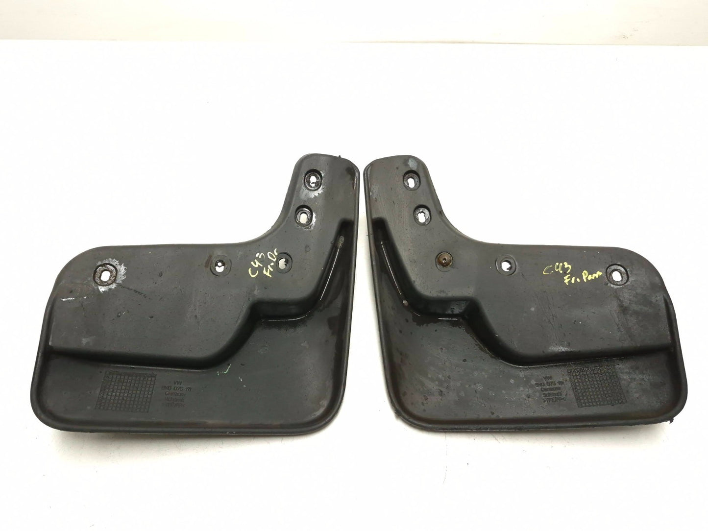 2011 Volkswagen Tiguan Front Splash Guards Left & Right OEM