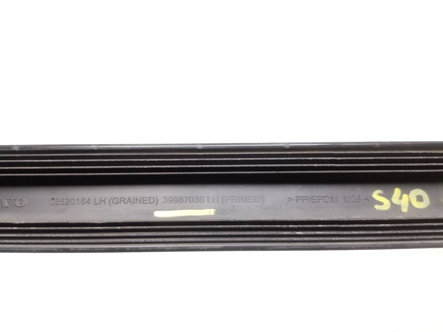 2007 Volvo S40 Door Window Belt Seal Molding Driver Side Left OEM