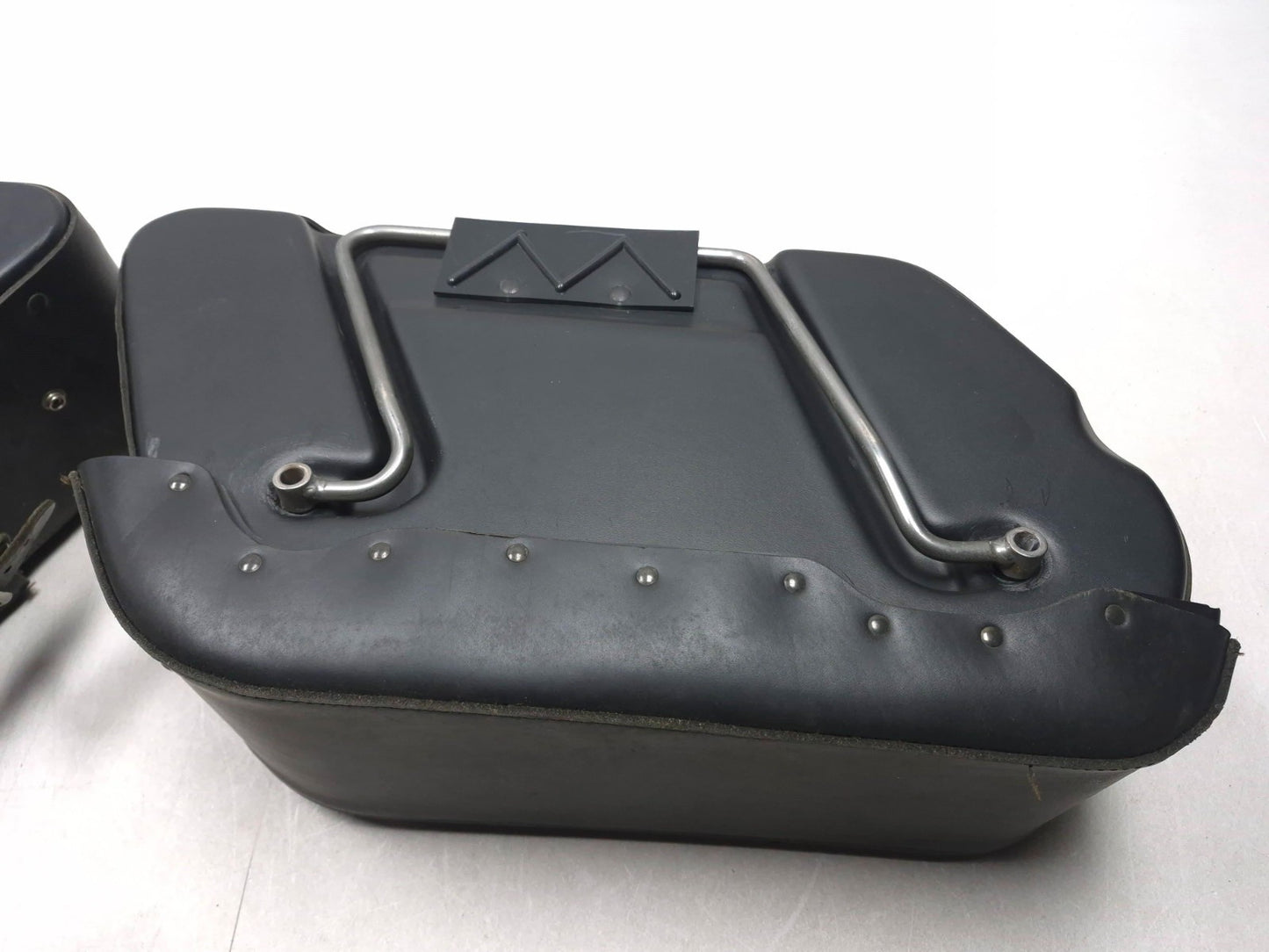 1999 Suzuki Intruder 1500 Rear Right & Left Luggage Saddle Bag Pair OEM