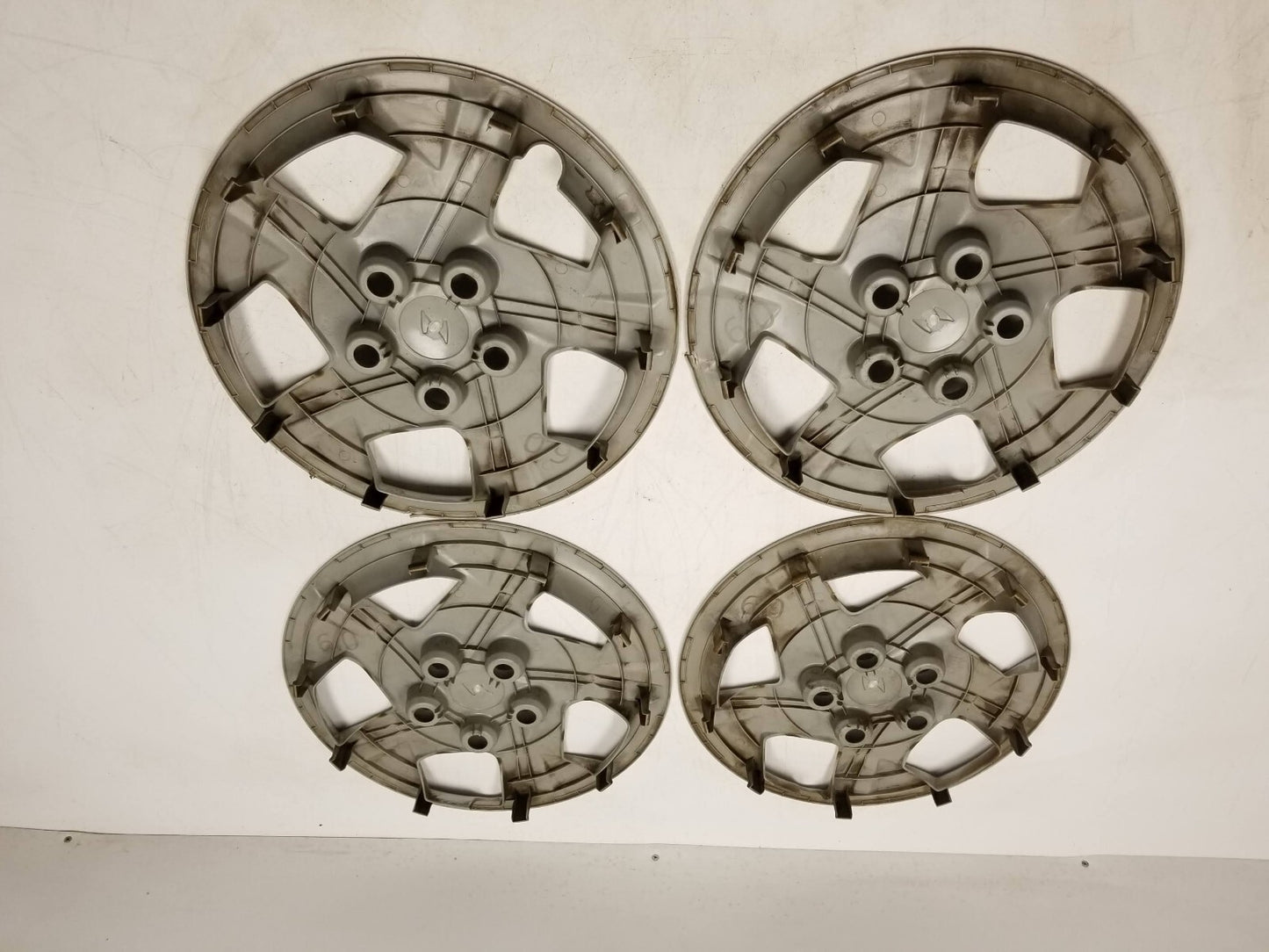 2020 Hyundai Venue Wheel Cover Hub Cap  15"  4pcs OEM