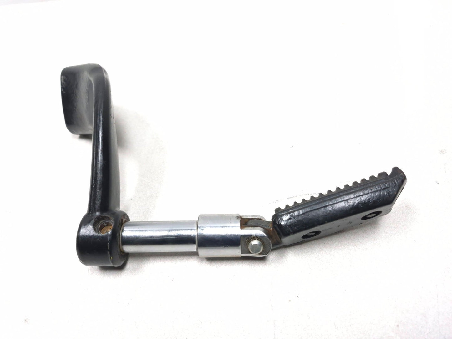2009 Harley-davidson Sportster Xl883l Left Foot Peg & Mount Bracket OEM