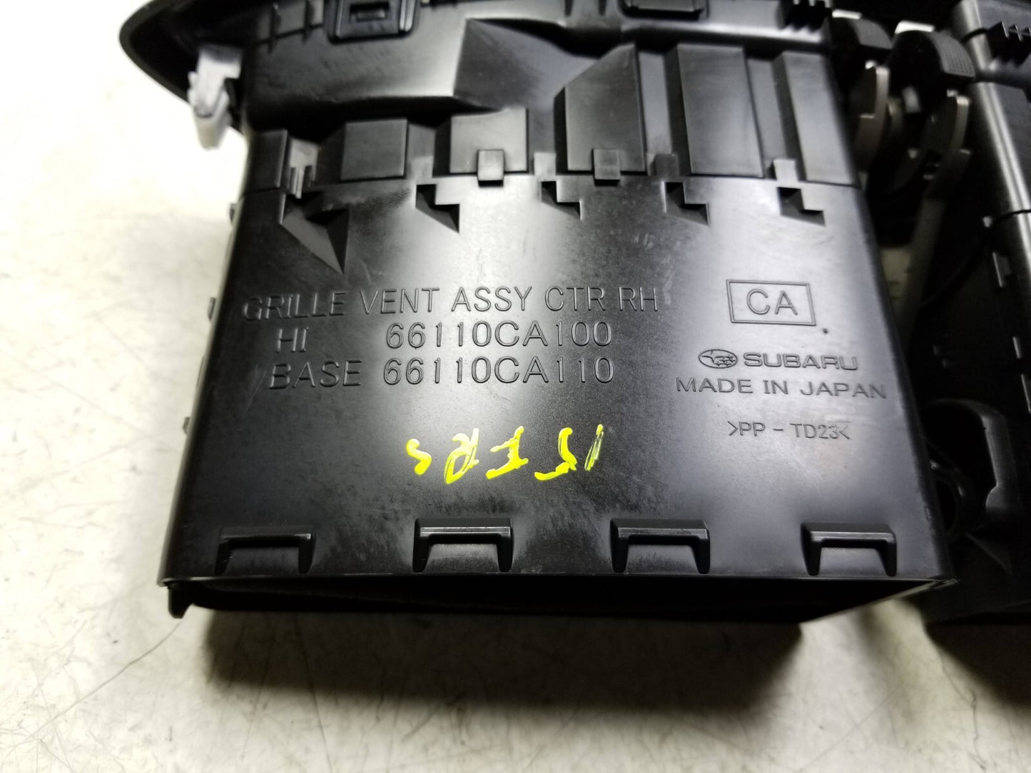 2013-2016 Scion Fr-s Center Console Air Vent Grille OEM