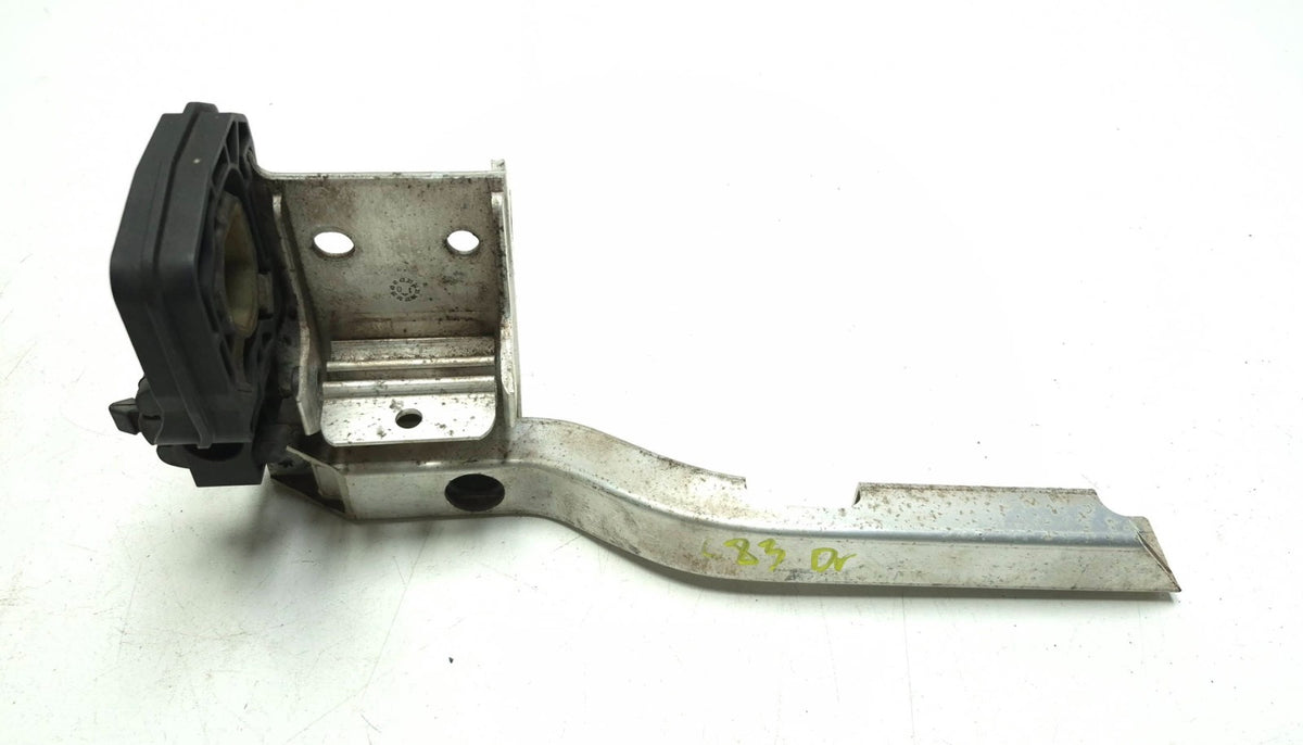 2011 BMW 750li Radiator Carrier Bracket Frame Support Left & Right OEM
