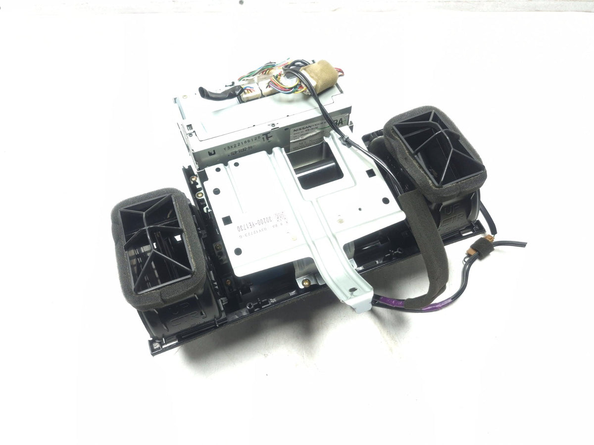 2003 Infiniti G35 Sedan Bose Radio 6-cd Tape Player AC Climate Controls OEM