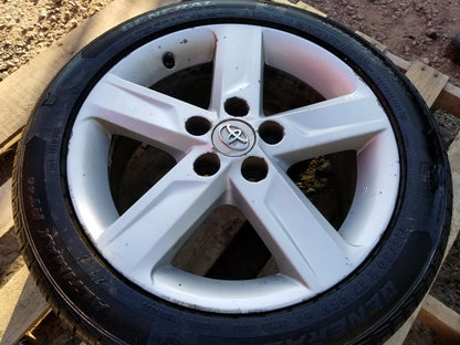 2012 Toyota Camry Wheel Rim W/ Tire 215/50r17 OEM