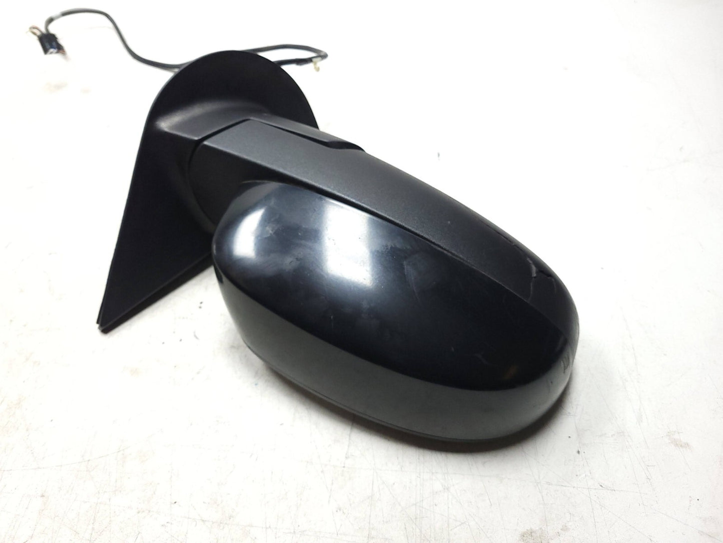 2010 - 2014 Chevrolet Suburban Outside Rear View Mirror Front Passenger Side OEM