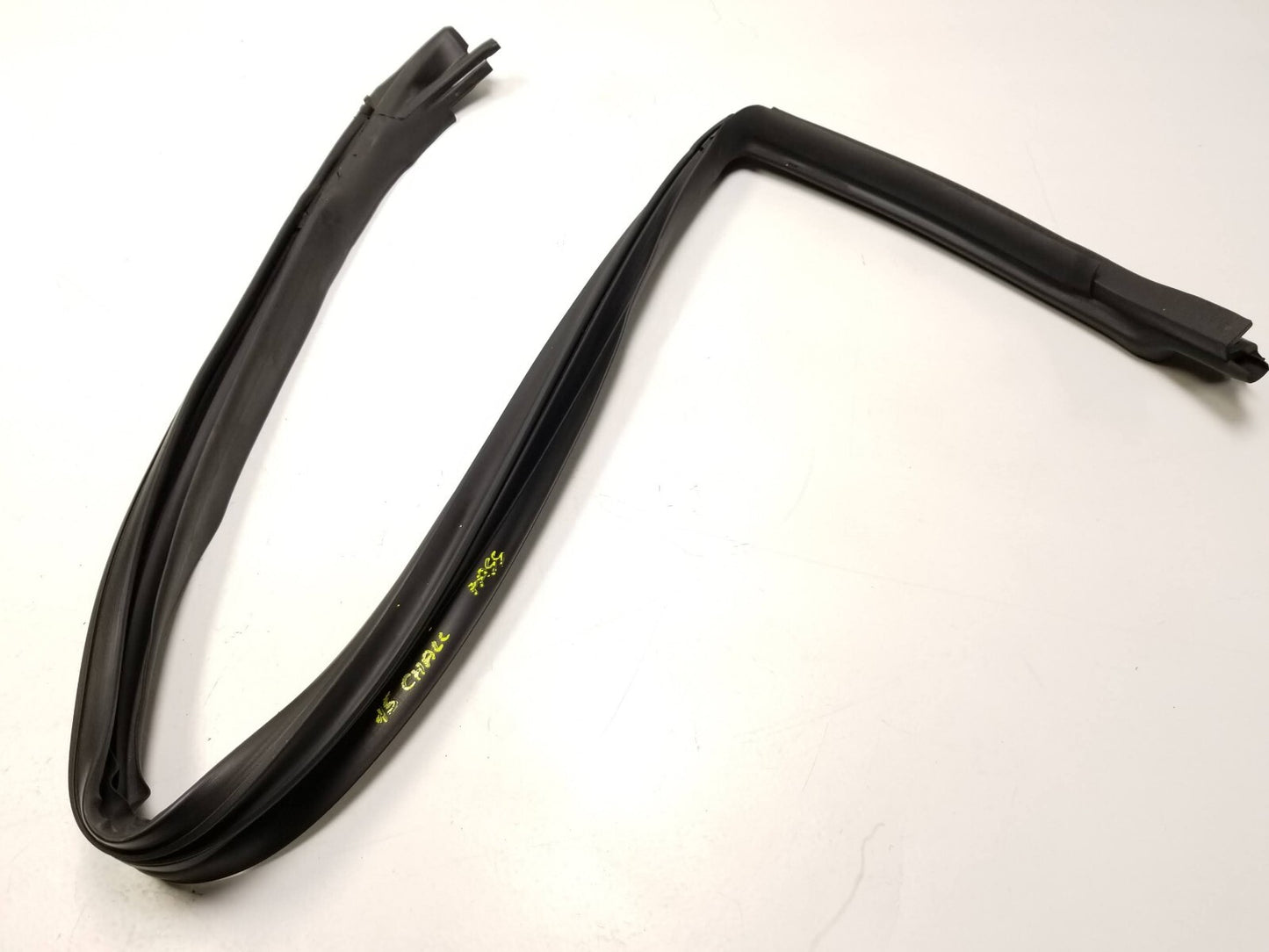 15 16 17 18 Dodge Challenger Door Weatherstrip Seal Passenger Right 2pcs OEM