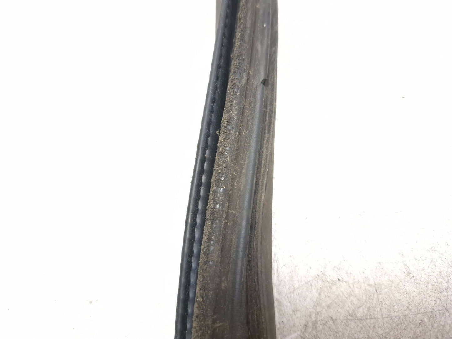 2008 Lincoln Navigator Rear Tailgate Back Window Weatherstrip Seal OEM