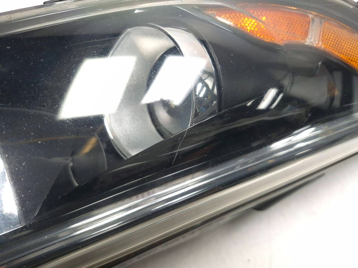 2015 Kia Optima Headlight Passenger Side Right 921022t550 OEM