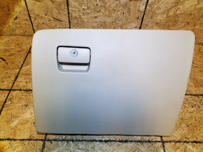 2017 Cadillac Xt5 Glove Box OEM