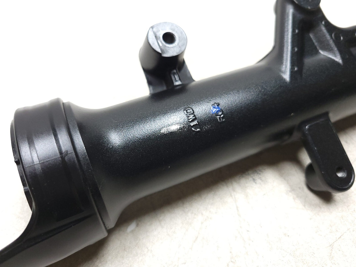 15 - 18 Yamaha Yzf-r3 Front Right Fork Case Tube Lower OEM