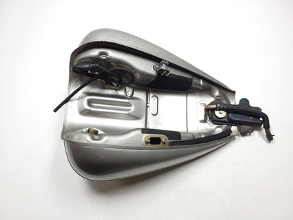 2007 Yamaha Xvs 1300 V-star Fuel Tank Has Damage OEM