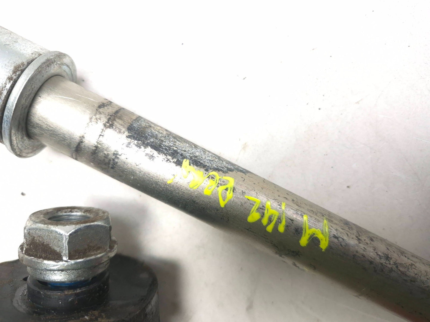 2021 Harley-davidson Sportster Xl1883 Rear Wheel Axle OEM