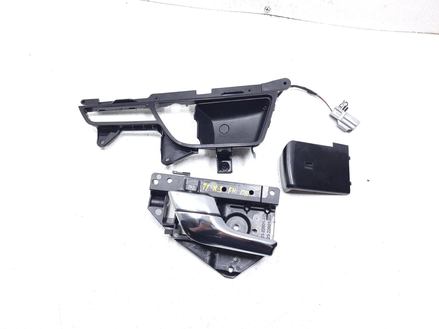 10 11 12 13 Jaguar XJ Front Driver Door Interior Handle W/ Trim OEM