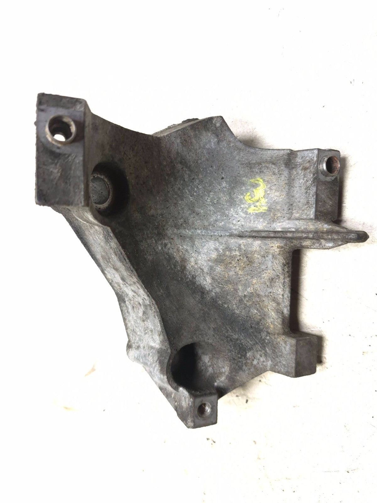 2007 Saab 9-5 Aero A/c Compressor Mount Bracket 2pcs OEM