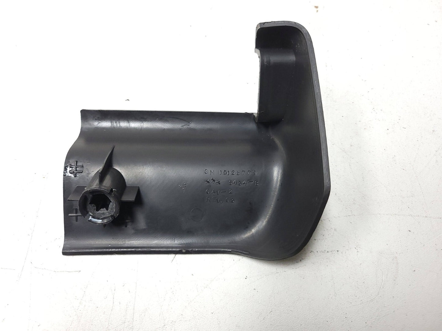 2010 - 2014 Chevrolet Suburban Seat Side Trim Front Passenger Side Right OEM