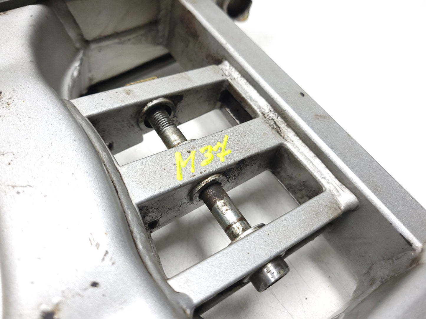 02-06 Ducati Monster M600 620 Swingarm OEM