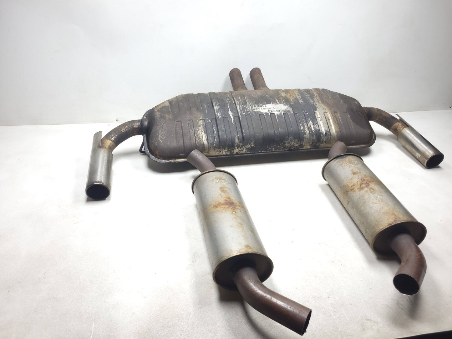 2007 Land Rover 4.2l Rear & Center Exhaust Muffler 3 Pcs OEM