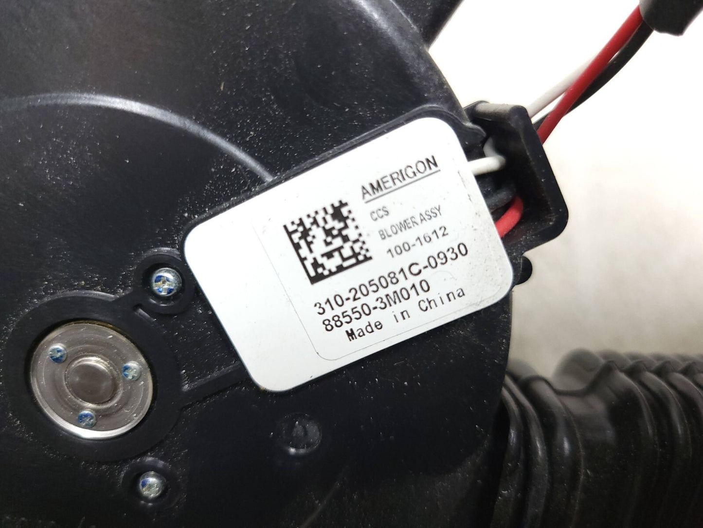 2009 - 2012 Hyundai Genesis Front Left Seat Cooling Fan Motor OEM