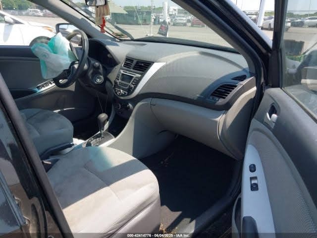 2014 Hyundai Accent OEM Center Console Floor Tray Trim 84612-1r000