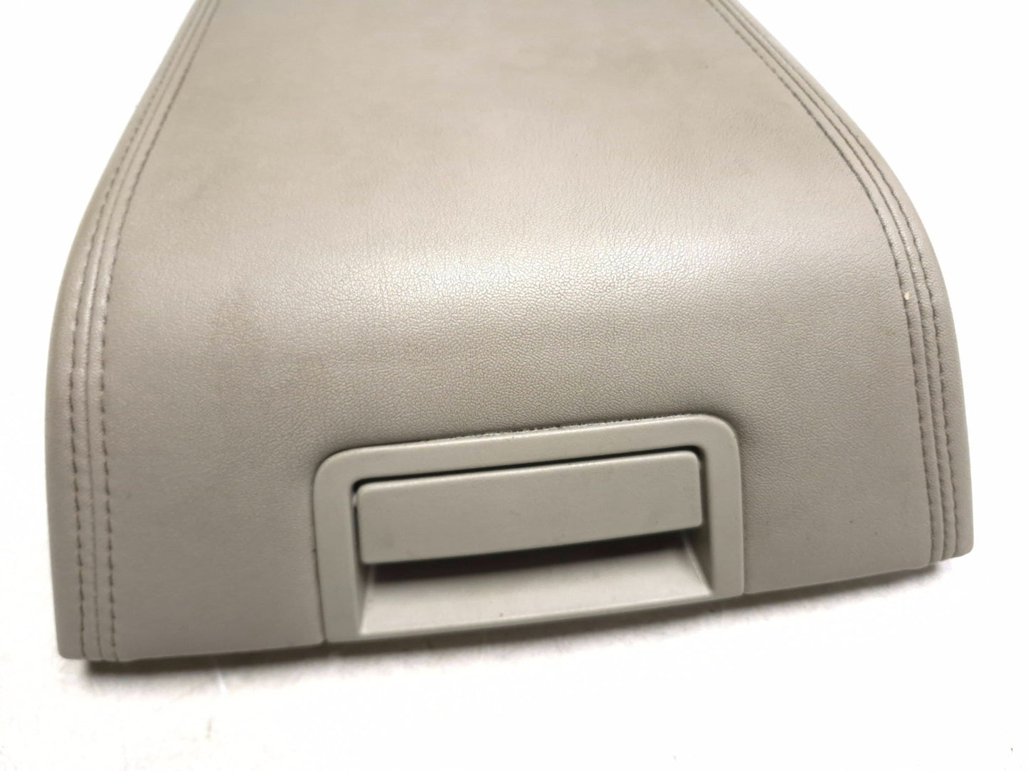2008 Lincoln Navigator Center Console Lid Armrest Cover OEM