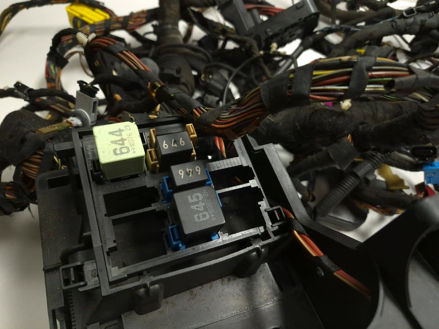 2011 Volkswagen Tiguan Interior Main Body Wire Harness W/ Fuse Box OEM