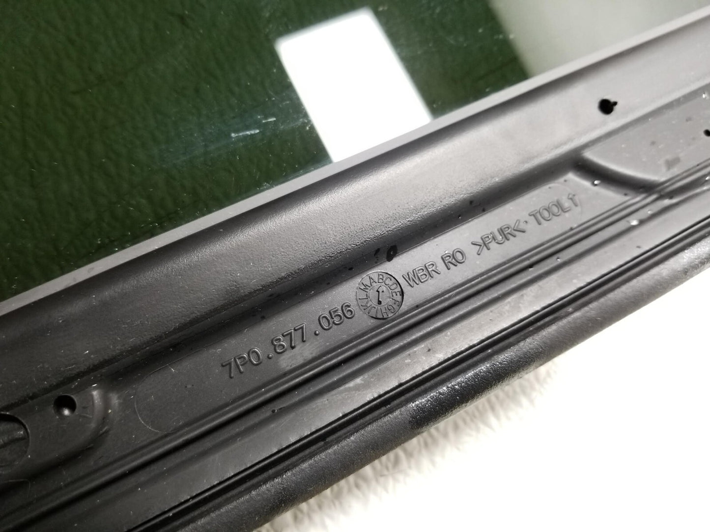 2013 Porsche Cayenne Rear Panoramic Sunroof Glass OEM