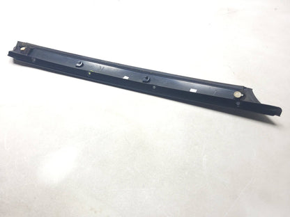2007 Range Rover A Pillar Exterior Windshield Molding Passenger Side Right OEM