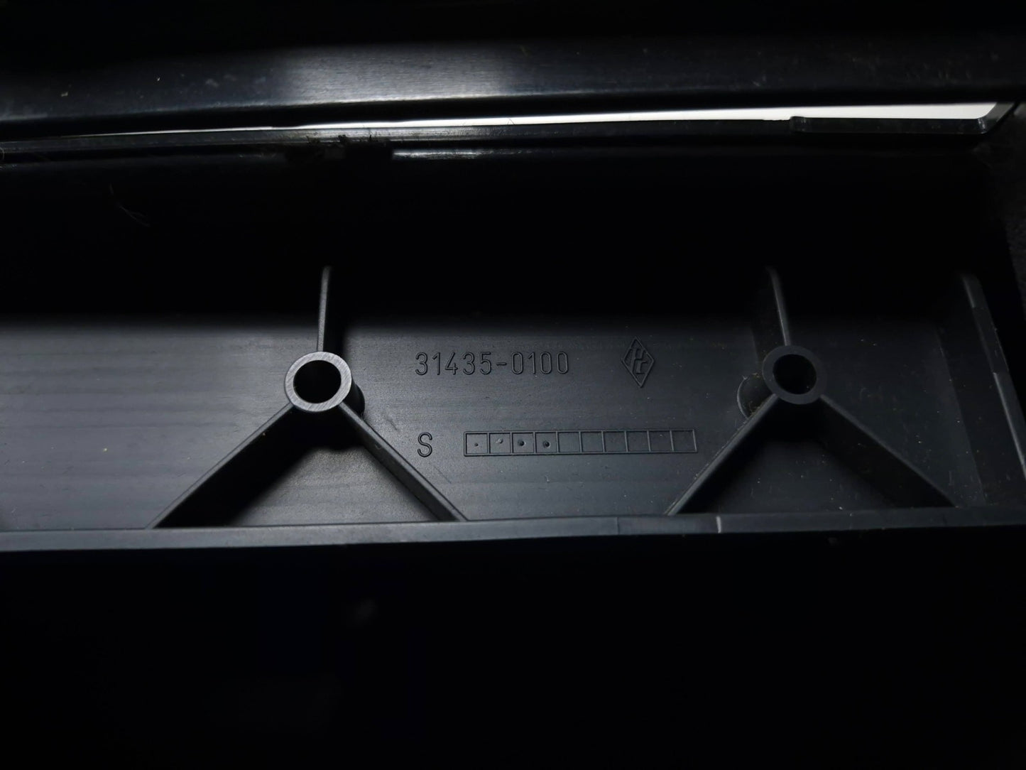 2007 BMW 530i E60 E61 Glove Box Storage Compartment  OEM