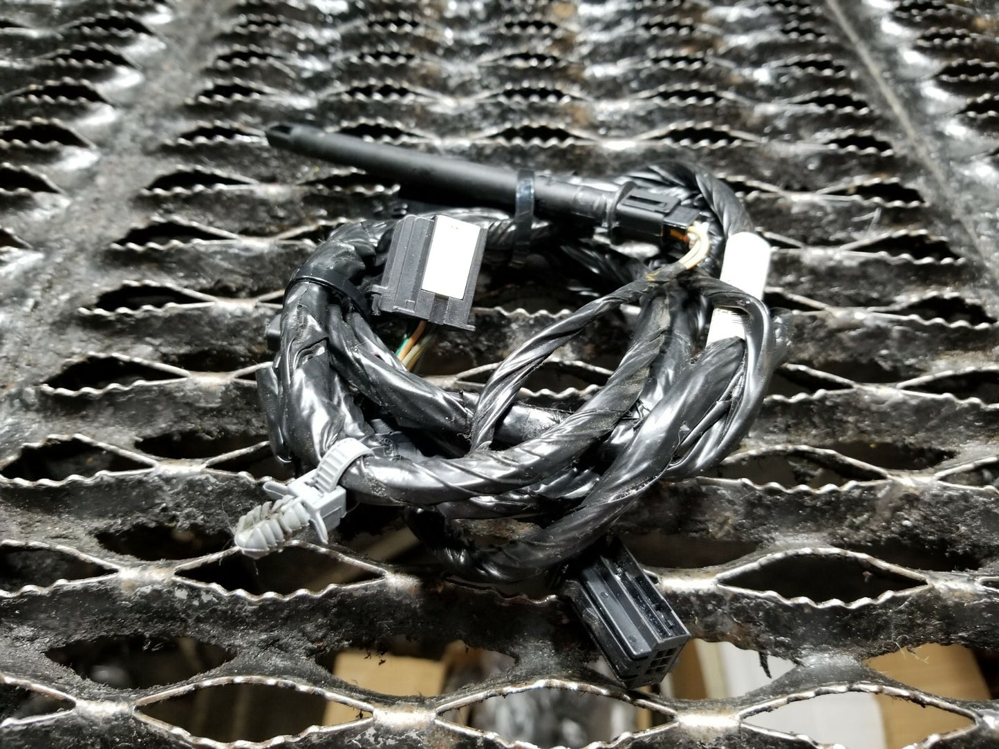 2011 - 2015 Chevrolet Camaro Heater Wire Wiring Harness & Temp Sensor OEM