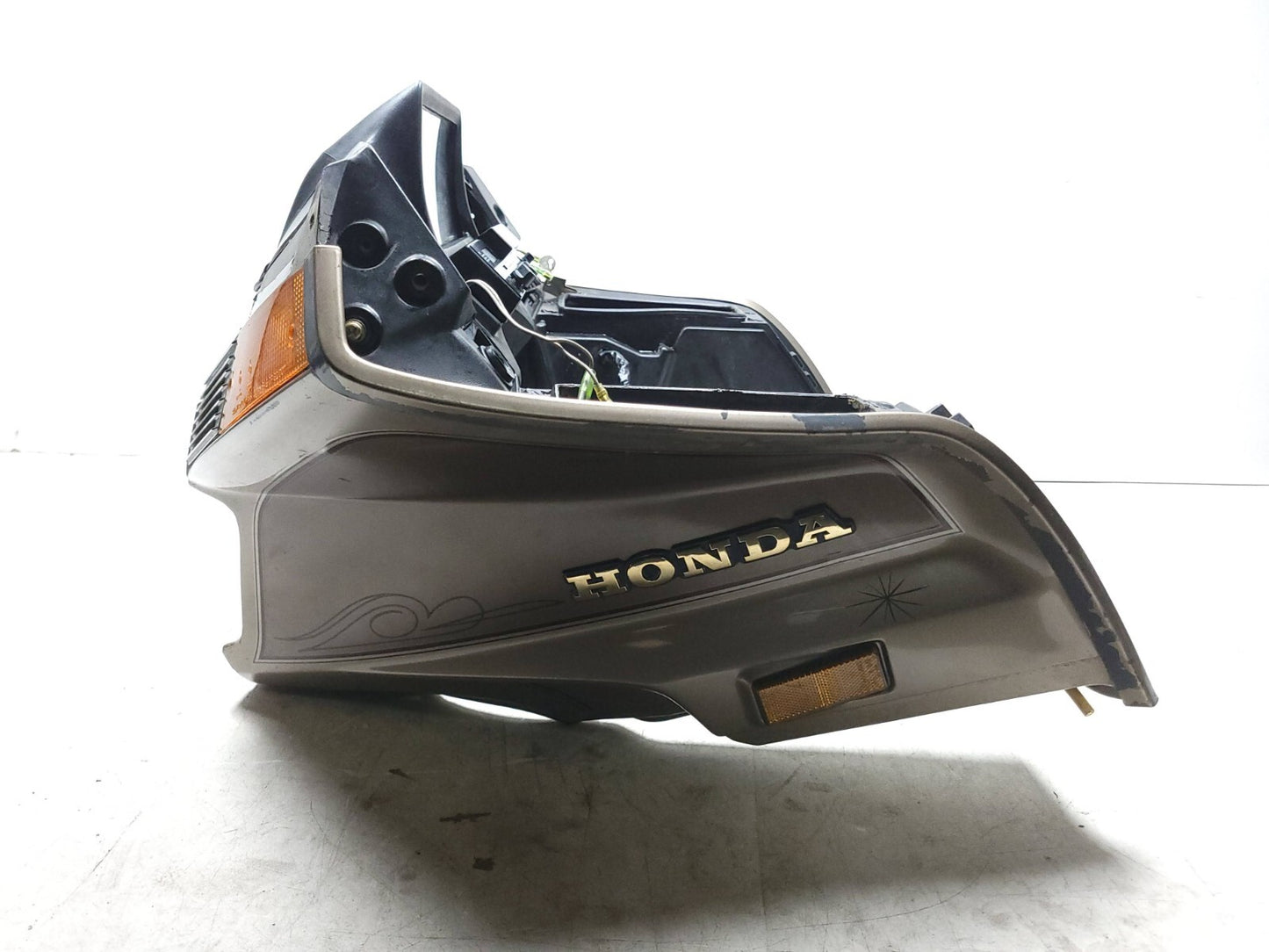 1984 Honda Gl1200 Goldwing Front Fairing W/ Speedometer Instrument Cluster OEM