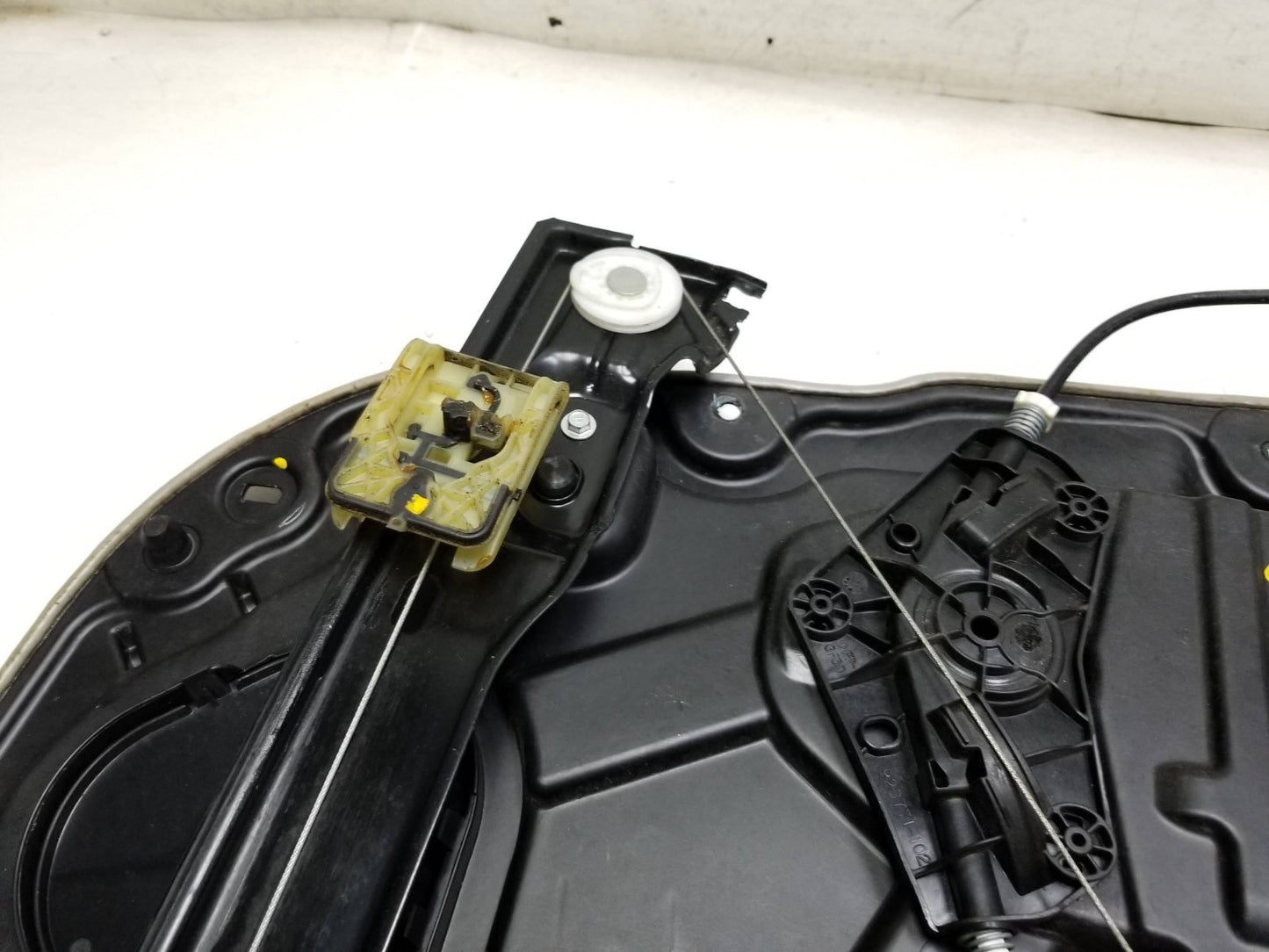 2011 - 2022 Jeep Grand Cherokee Window Regulator Front Driver Side Left OEM