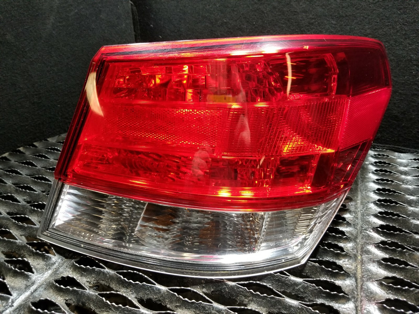 2010 Subaru Legacy Sedan Tail Light Rear Passenger Side Right OEM