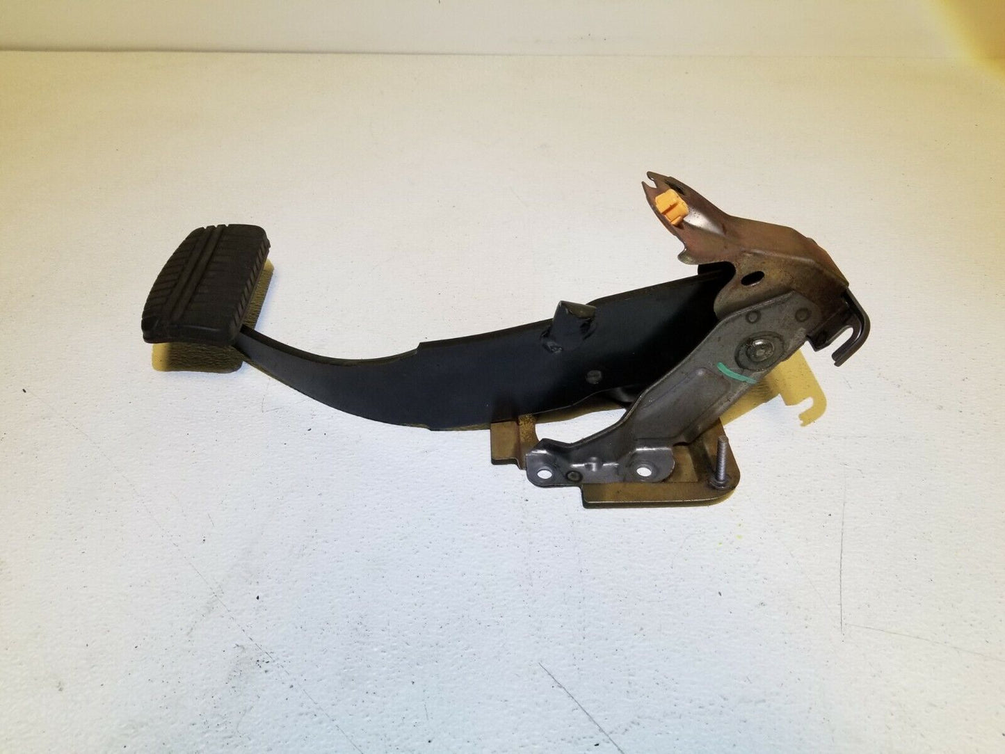 09 10 11 12 Mitsubishi Eclipse Brake Pedal OEM 51k