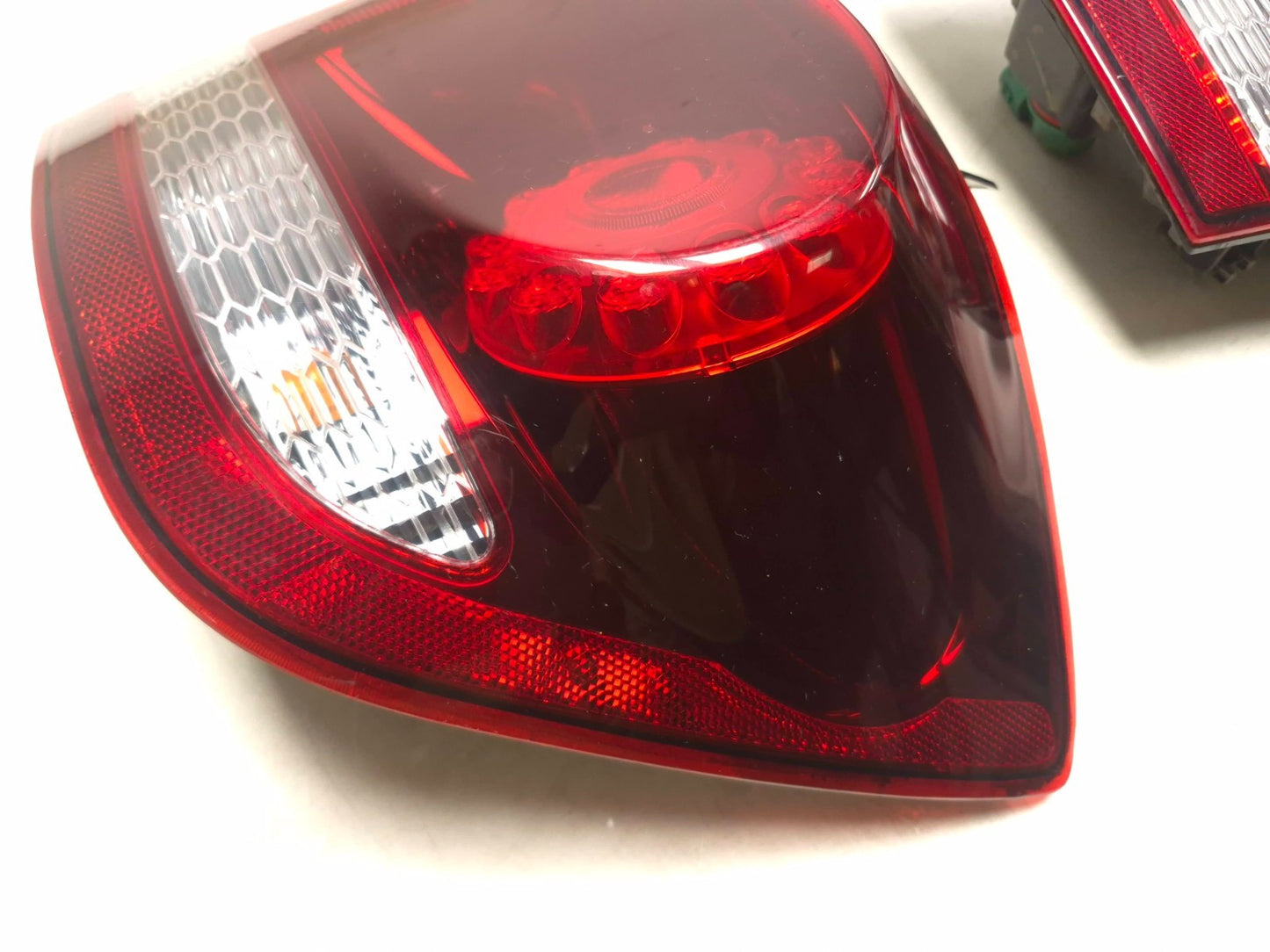 2017 Dodge Journey Tail Light Lamp Inner & Outer Passenger Side Right OEM