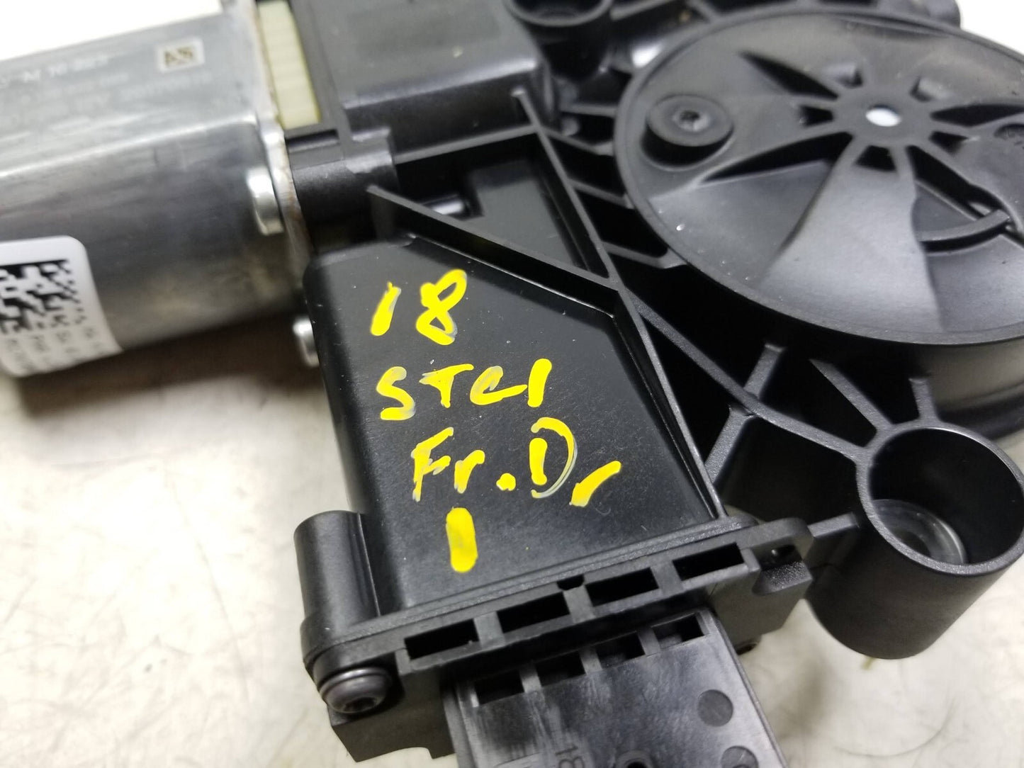 2018 Alfa Romeo Stelvio Power Window Motor Front Driver Side Left OEM ☑️