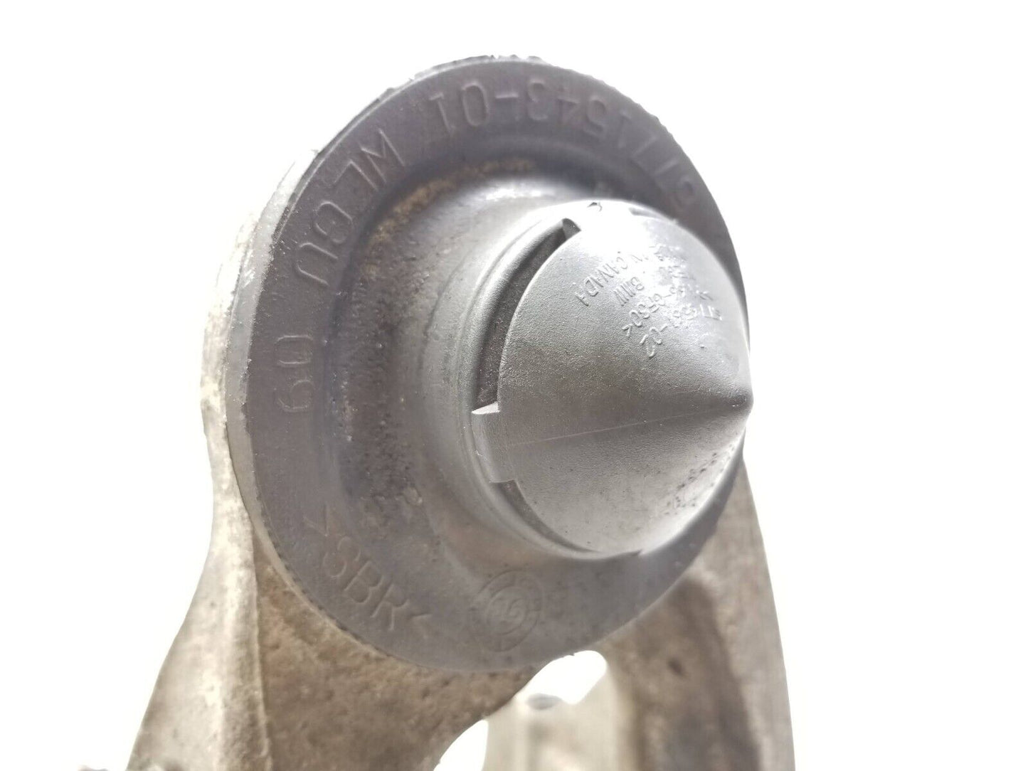 2007 - 2013 BMW X5 X6 E70 Rear Spindle Knuckle Hub Passenger Side Right OEM