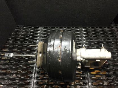 09 10 11 12 Lincoln MKS Power Brake Booster W/ Master Cylinder OEM D40