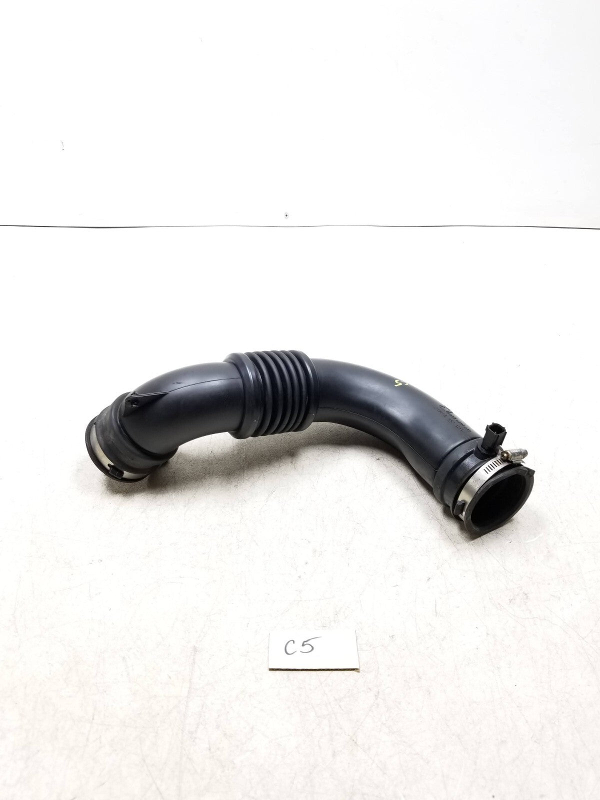 2010 Dodge Caliber Sxt Air Cleaner Hose OEM