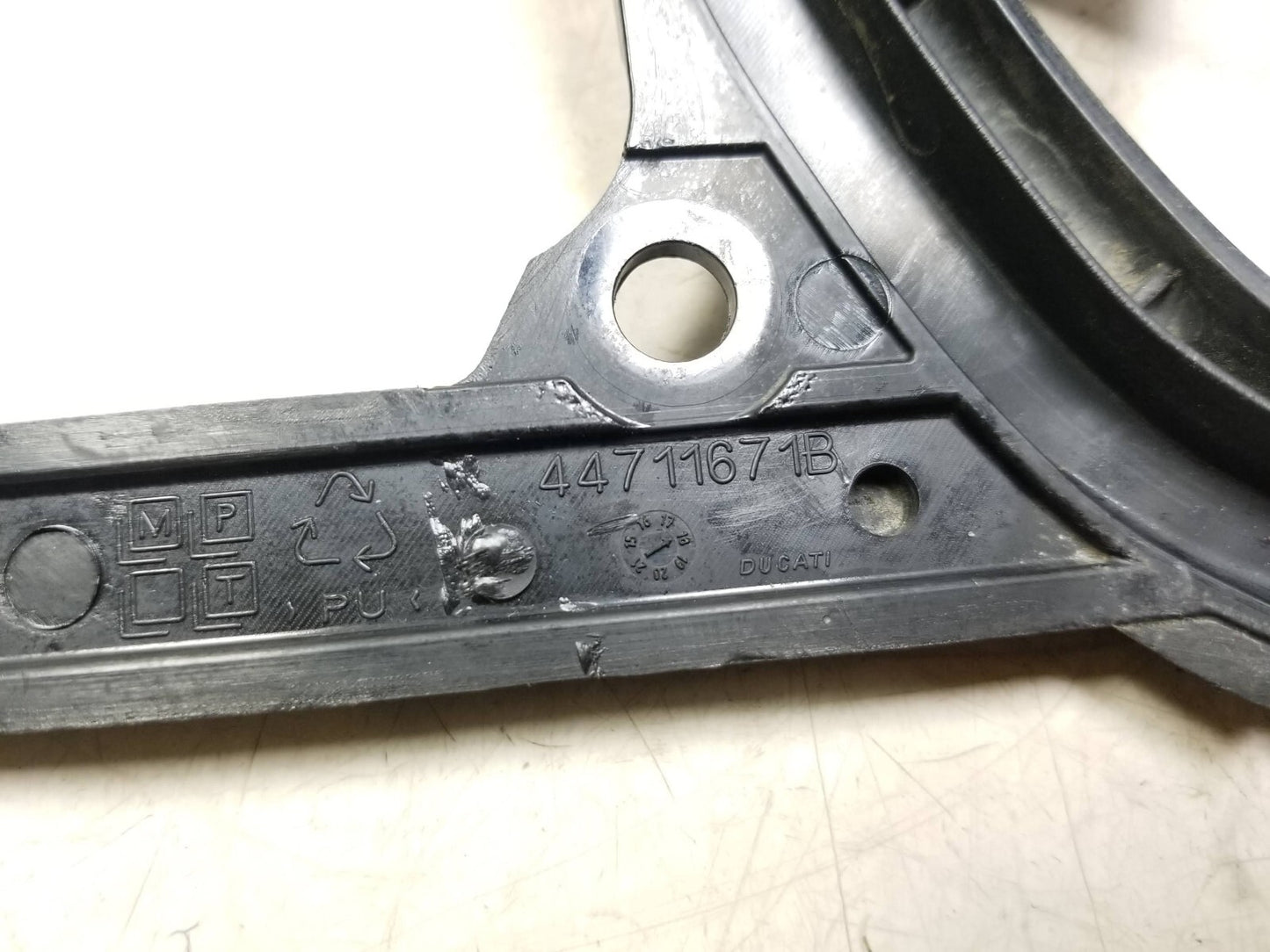 21-24 Ducati Supersport 950 950s Sprocket Cover Chain Slider Tray OEM 6k