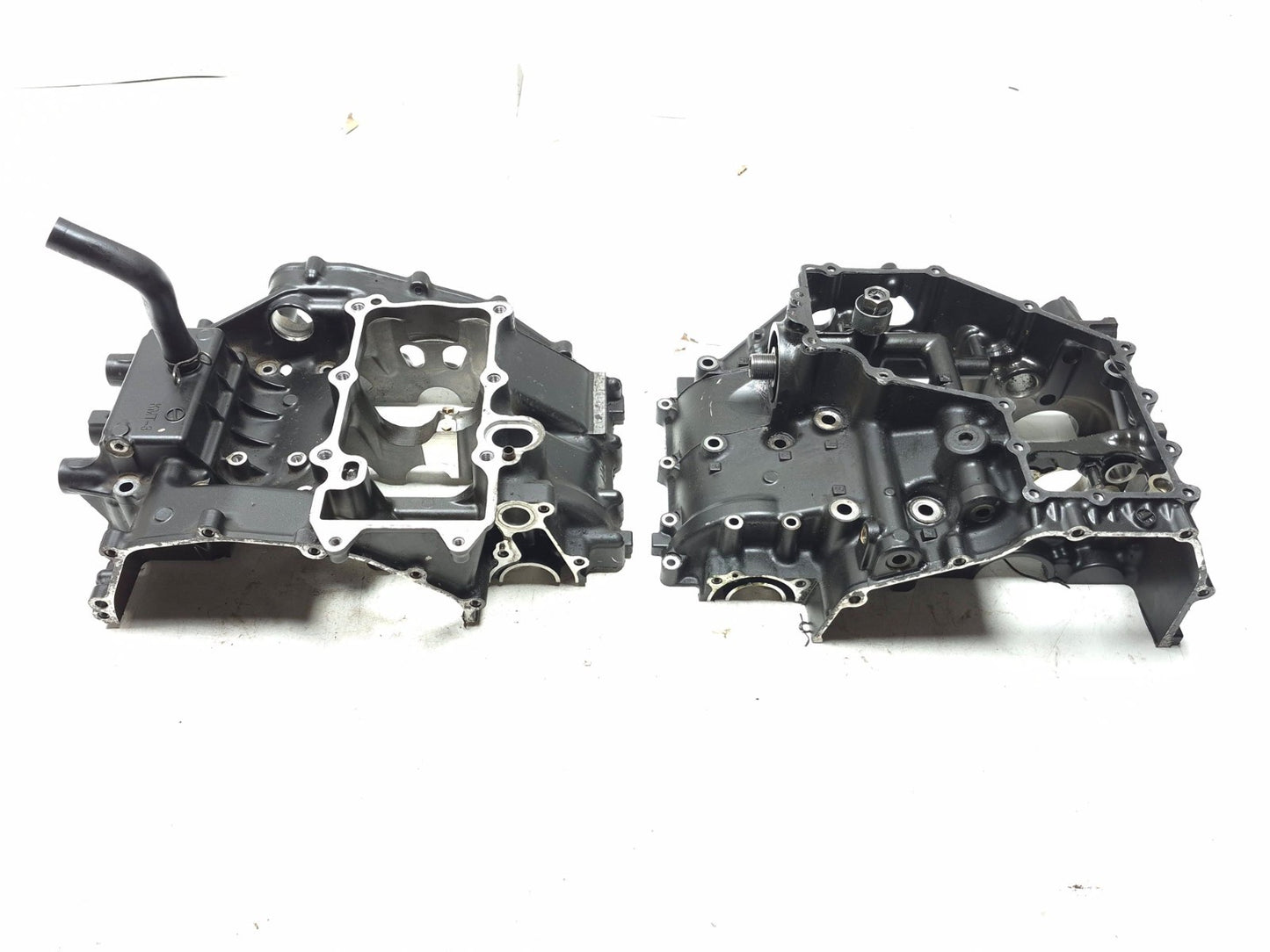 2023 Kawasaki Ninja 400 Ex400 Engine Motor Crankcase Pair OEM